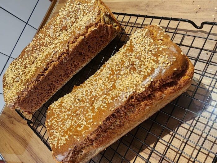 Pão de forma LowCarb de psyllium e gergelim